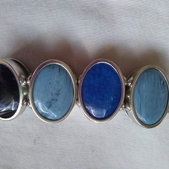 Chico’s Stretch Bracelet Blue Black Stones Large Nickel Free Azul Collection - Picture 10 of 10